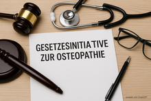 Dokument auf Tisch mit anderen Utensilien